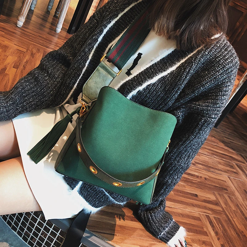 Модная женская кожаная Замшевая сумка ведро с кисточками винтажная мессенджер