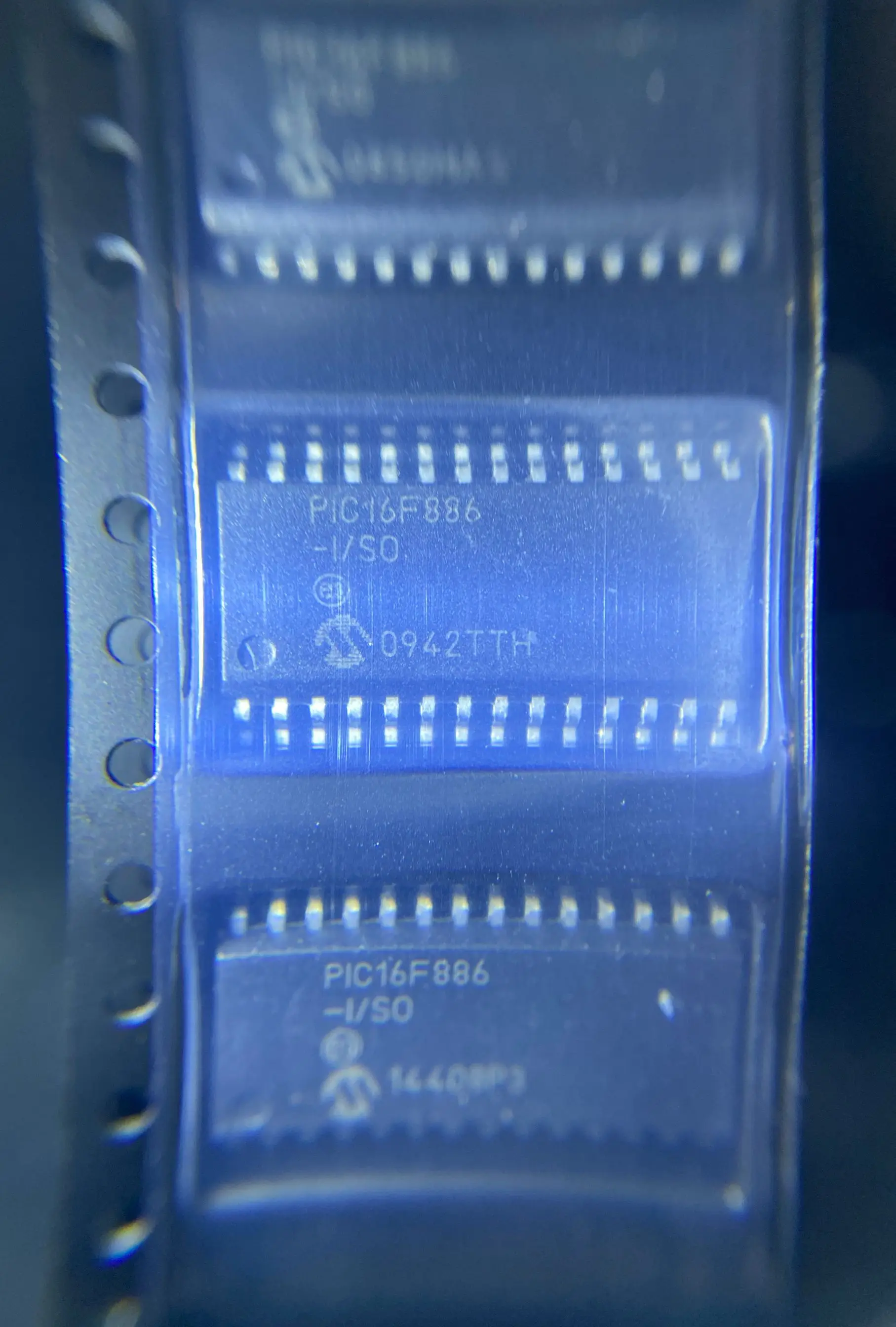 10PCS/LOT PIC16F886-I/SO PIC16F886 16F886 SOIC28 NEW Original free shipping