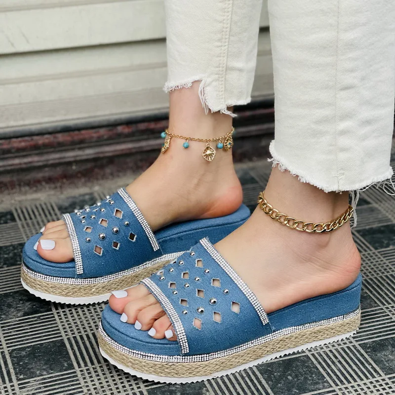 

Slippers Women Slides Summer Shoes Woman Sandals Slippers Thick Soles Flat Platform Female Hollow Beach Shoes Flip Flops 2021
