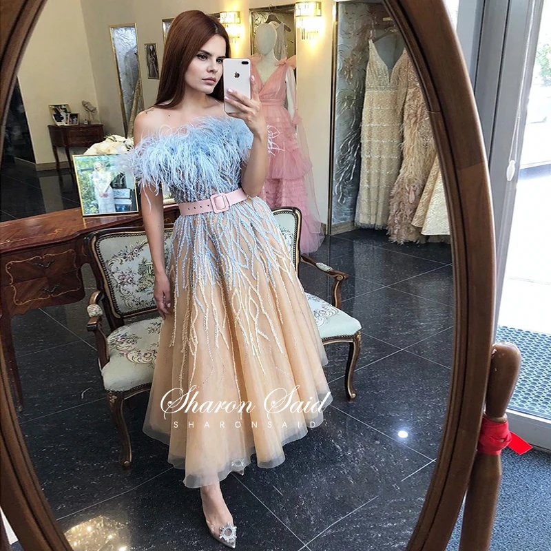 

Elegant Arabic Women Midi Evening Party Dresses 2022 Luxury Feathers Dubai Wedding Formal Guest Dress Gold Short Prom Gown SS406