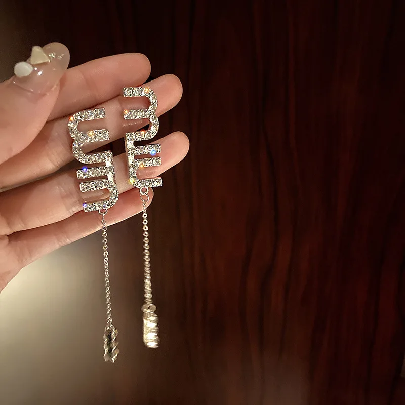 

KAROPEL Korean Charm Tassel Crystal Letter MM Earrings for Women Fashion Long Drop Earring Luxury Jewelry 2021