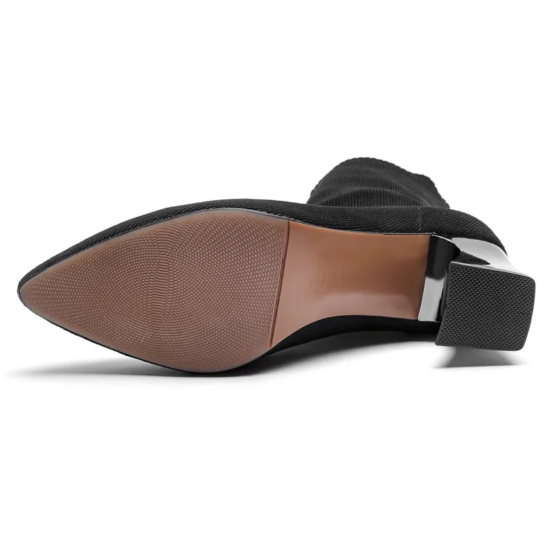 Однотонные эластичные ботинки на высоком каблуке с острым носком большой размер