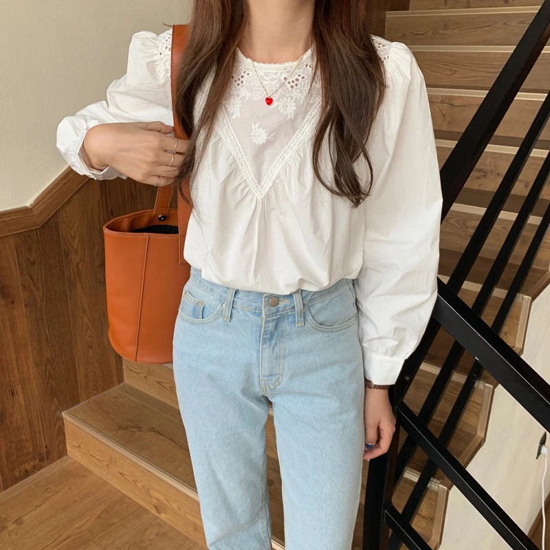 

Lace patchwork embroidery Korean chic lady white lanyern sleeve shirt sweet