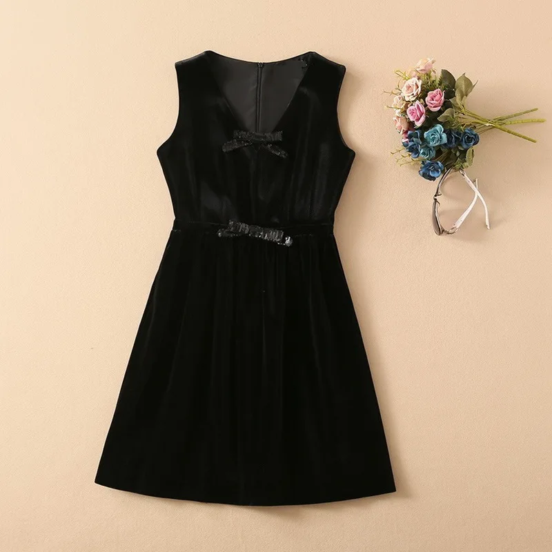 Sexy V-Neck Dress 2021 Summer Sexy Party Club Women Sequined Bow Deco Sleeveless Slim Fitted A-Line Casual Black Dress Mini