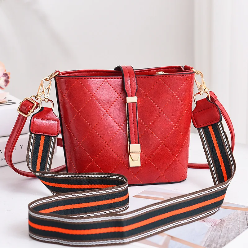 

New ladies shoulder bag multi-function large capacity women's messenger bucket bag Spring and summer solid color women's bag