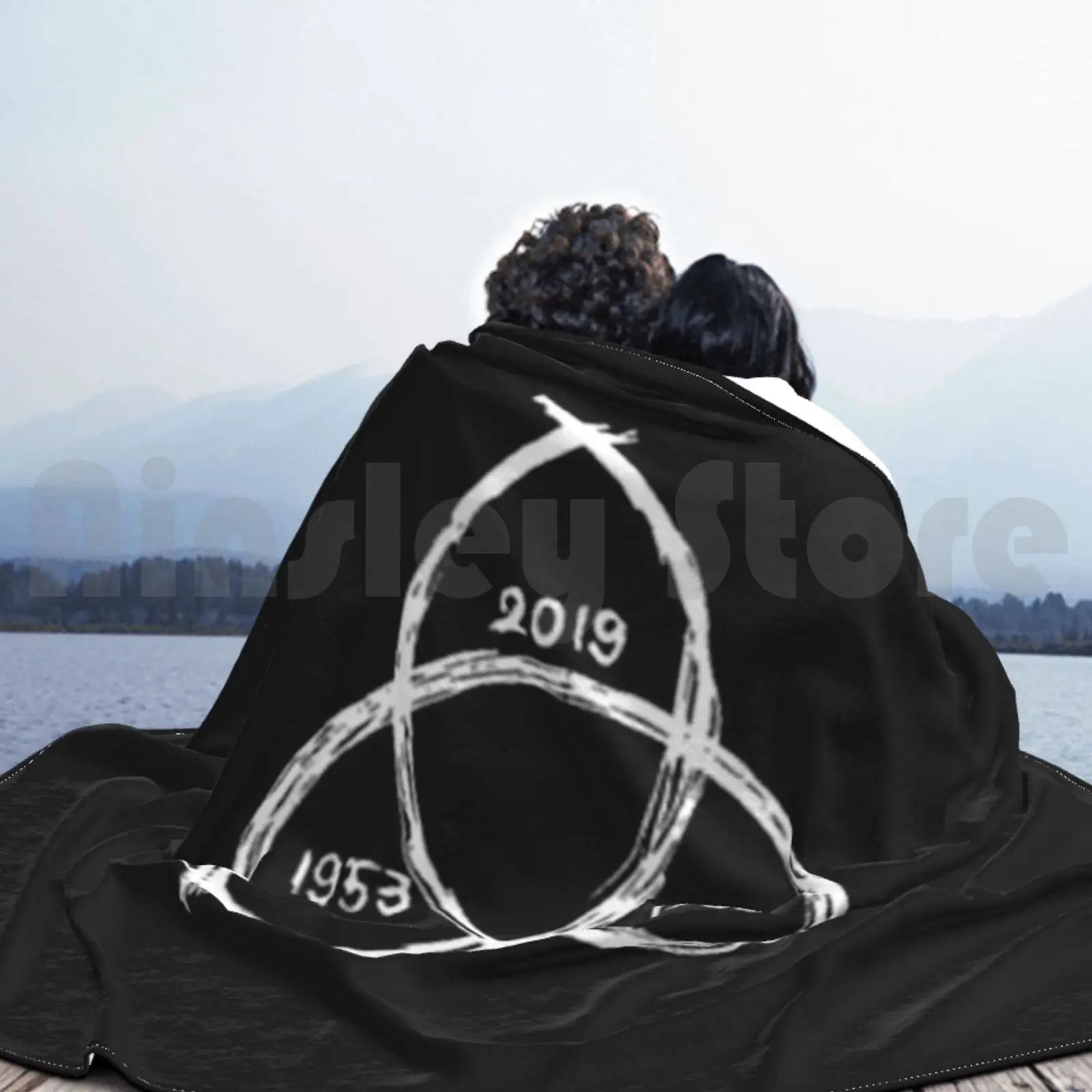 Темное одеяло Netflix для дивана кровати путешествий темные серии немецкий шоу