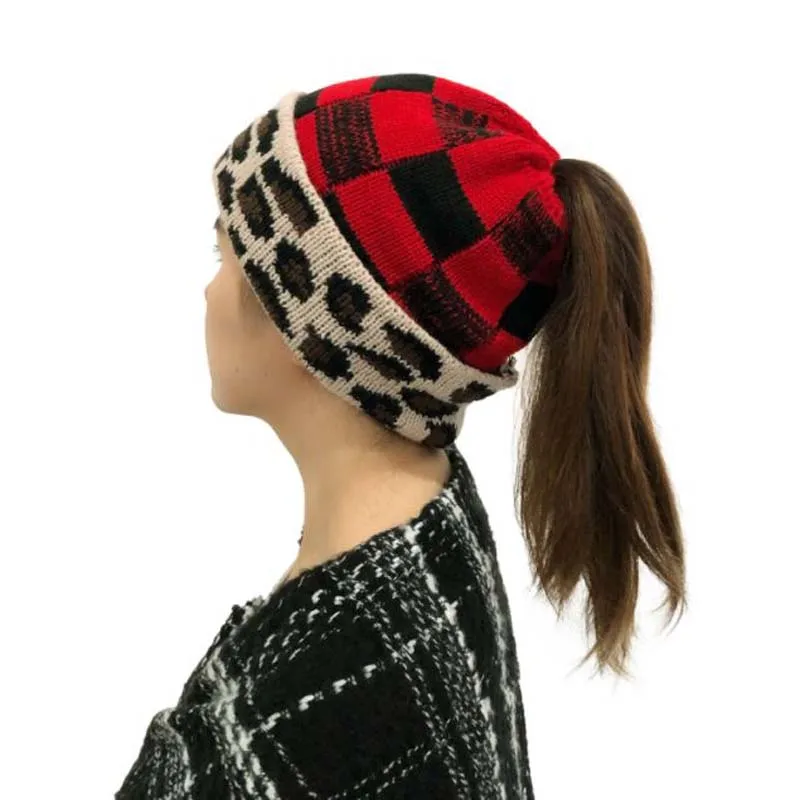 

XEONGKVI 2021Europe America Grid Pattern Horsetail Christmas Hat Leopard Flanging Autumn Winter Warm Knitted Caps For Women Bean