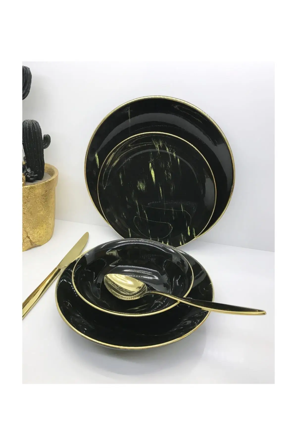 

24 Piece Dinnerware Black