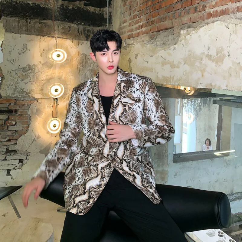 

Male Suit Coat Outerwear Stage Clothing Men Autumn Winter Snake Print Leather Blazer Suit Jacket Vintage Fashion Streetwear