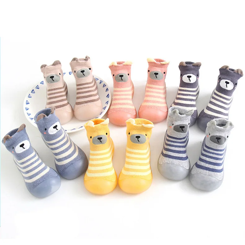 

Детские милые Нескользящие хлопковые носки для детей в помещении с рисунком животных для девочек и мальчиков обувь для первых шагов унисек...