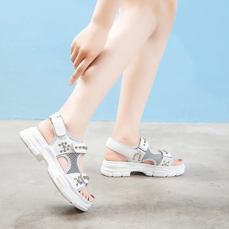 Женские кожаные сандалии-гладиаторы effgt на плоской платформе с заклепками