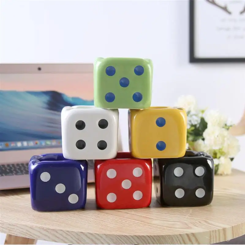 

Ceramic Six-color Dice Creative European Style Ashtray Hotel Household Dining Table Crafts Decoration Korean Mini Ashtray