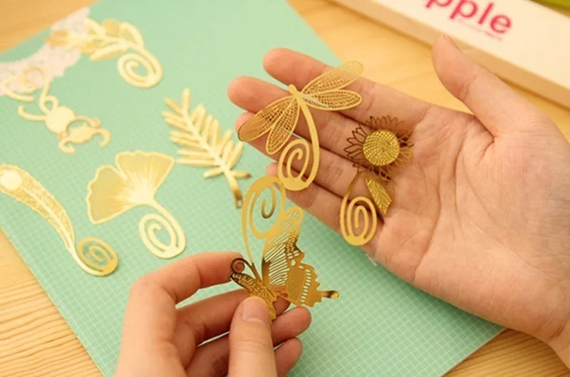 2PCS/lot Creative Metal Bookmark Cute Cartoon Book Paper Clip Kawaii Bookmarks Office Decoration Stationary Supplies 01463