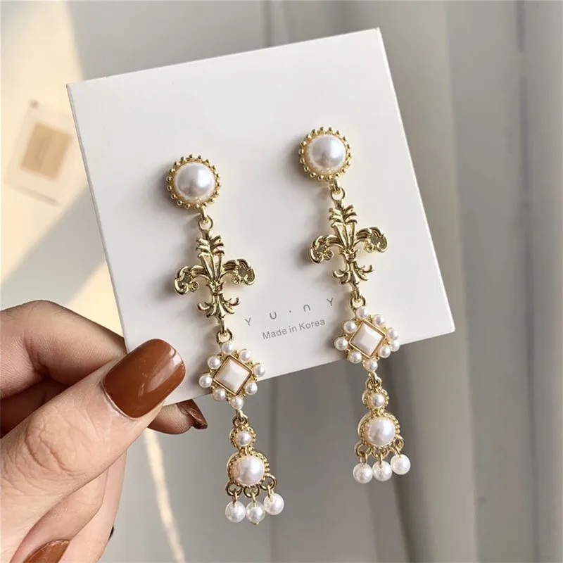 Vintage French Baroque Long Pearl Clip on Earrings Korean Court Temperament Retro Long Cross Clip Earrings No Hole Women Lady