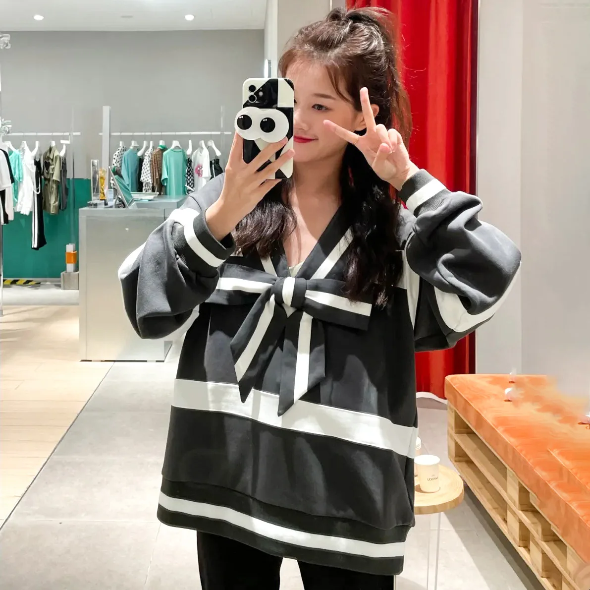 

Новинка Осень-зима 2021 винтажный свитер в горизонтальную полоску с V-образным вырезом Женский дизайнерский Свободный Топ с длинным рукавом в...