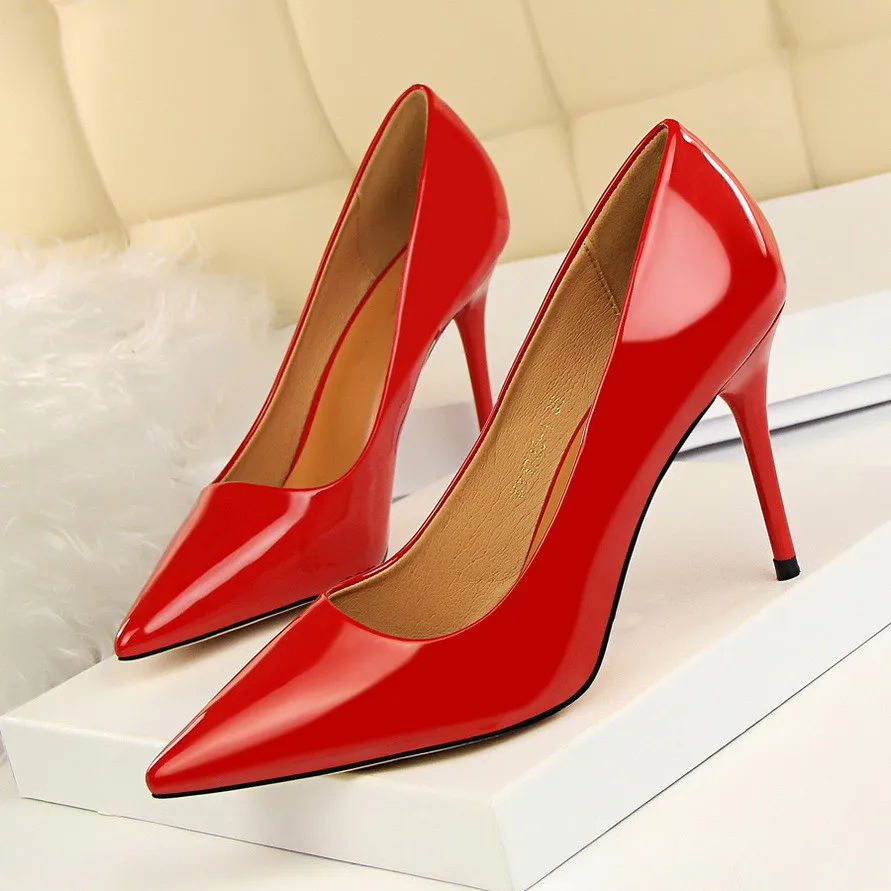 

Classic Women Shoes Patent Leather 9cm Thin Heel High Quality Slip On Classic White Shoes Office Girls Pump Shoes DS-C0104