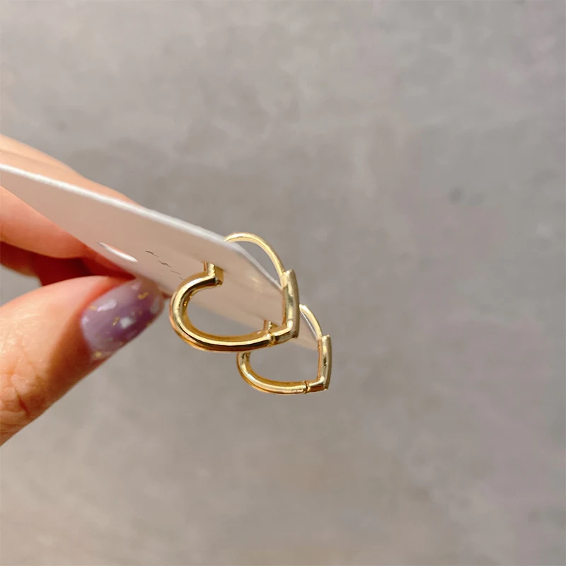 

XIYANIKE 925 Sterling Silver New Simple Cute Sweet Heart Buckle Earrings Fashion Female Hot Circle Fashion Jewelry