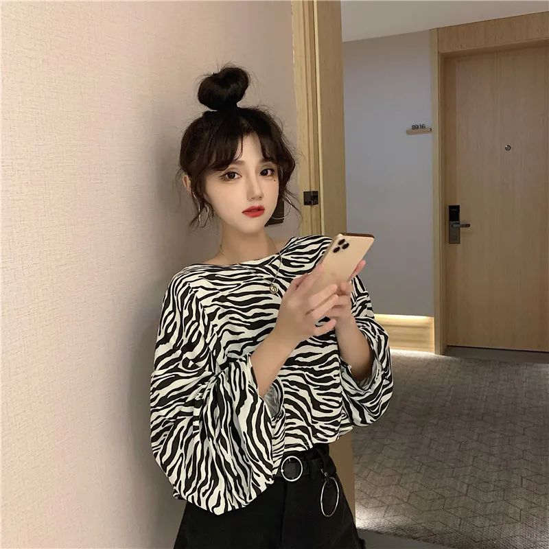 

Women Hoodies Crop Top Zebra Striped Batwing Sleeve Harajuku Designer Fashionable Sexy Club-wear Females Loose Soft High Quality