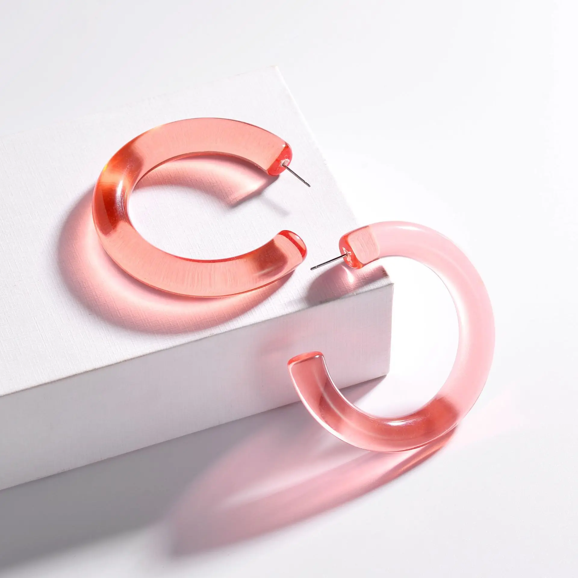 

Fashion 2020 Big Simple Pink Resin Acrylic Dangle Earring for Women Round Transparent Geometric Statement Hoop Earrings Jewelry