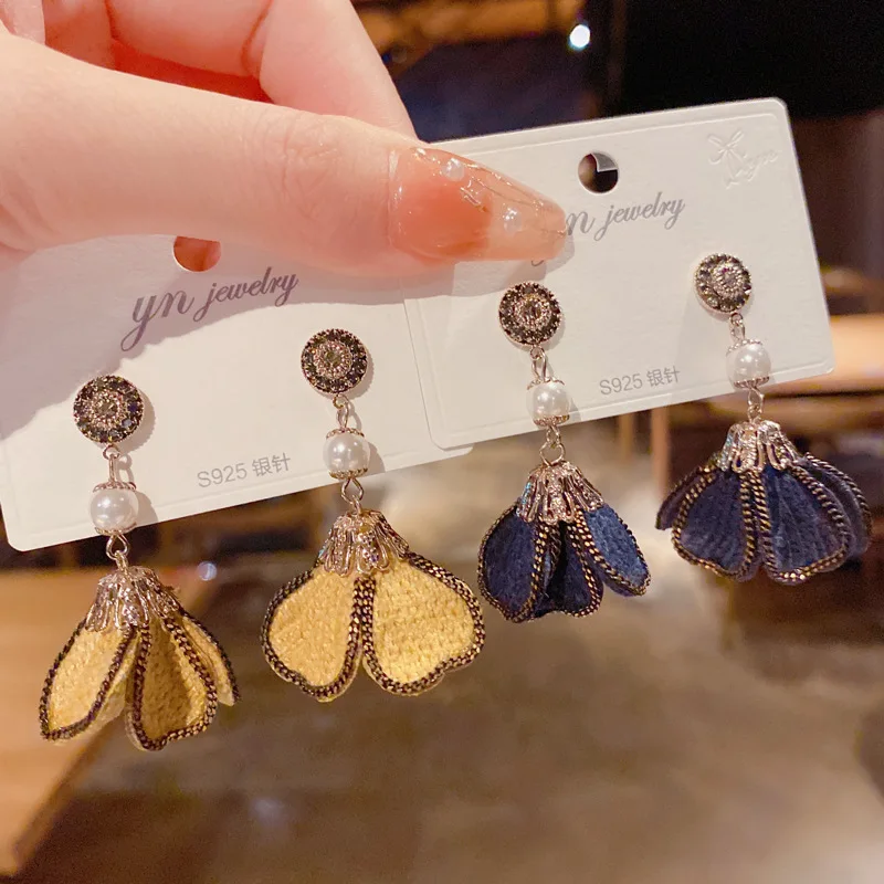 

Fashion retro cloth petal Tassel Earrings Net red exaggerated Design Earrings