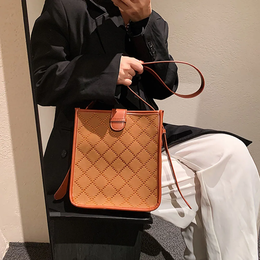 

Лидер продаж, классическая роскошная дизайнерская женская сумка-мешок, модная женская Высококачественная маленькая сумка-мессенджер из ис...