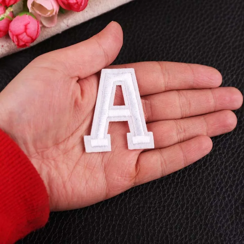 Белые вышитые буквы английского алфавита нашивки сделай сам термоплавкий клей