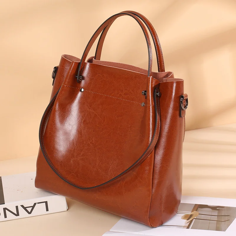 

Autumn winter 2021 Korean style new leather women's bag oil wax fashion versatile portable one shoulder Large Bag Messenger