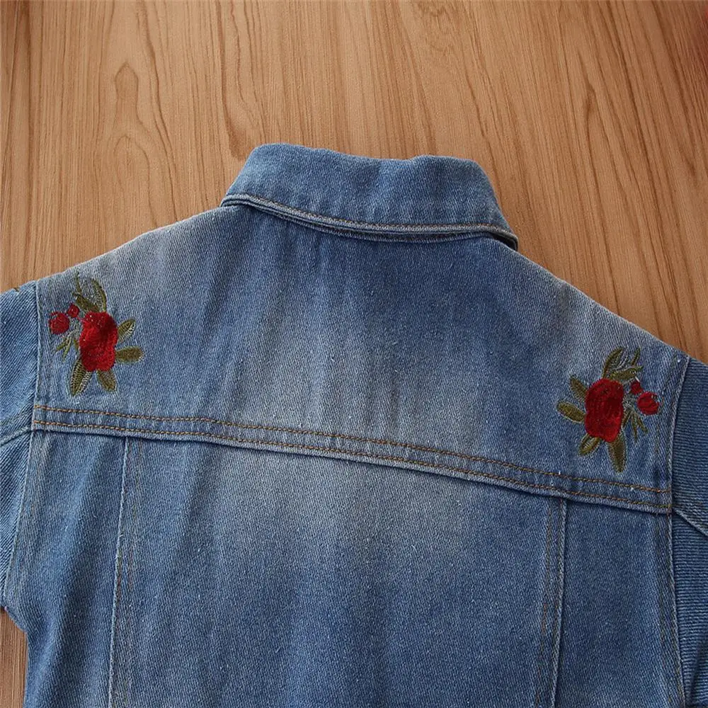 Джинсовая куртка с цветочной вышивкой для девочек модная верхняя одежда детей