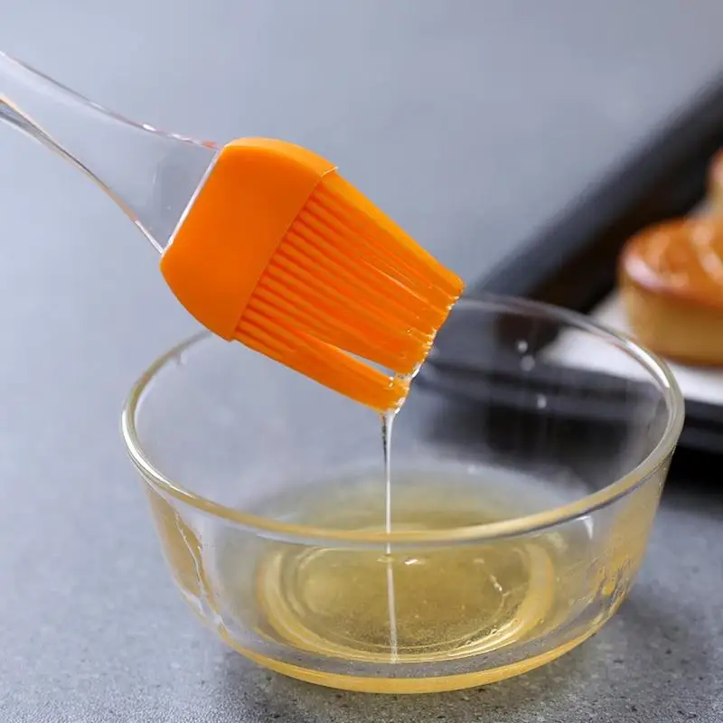

2pcs Silicone Cream Scraper DIY Bread Cake Butter Spatula Mixer Oil Brush Kitchen Baking Tool Silicone Spatula Non-stick