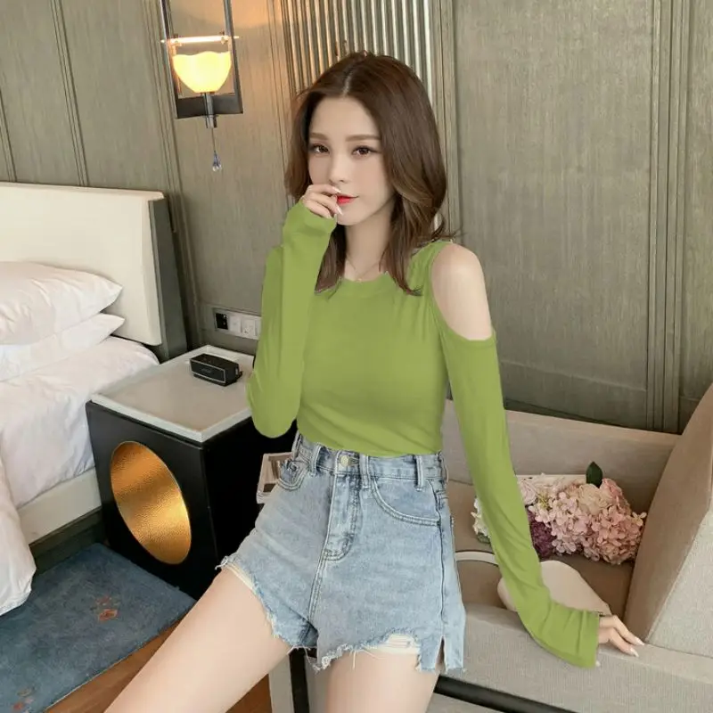 Женский модный осенний свитер с открытыми плечами черный Свободный вязаный