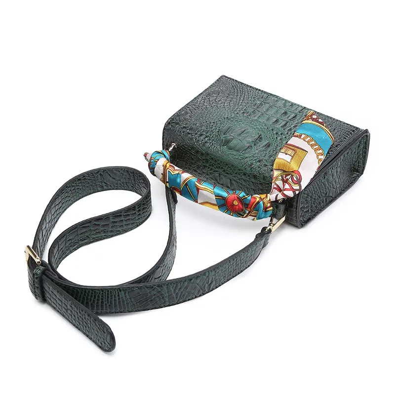 

2021 French Style Women Handbags Crocodile Pattern Designer Bags Shoulder Messenger Bag with Pleated Handle