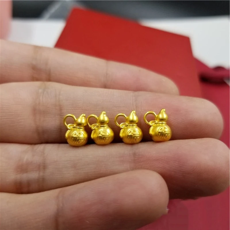 

Кулон женский из желтого золота, 0,15-0,2 г, 1 шт.