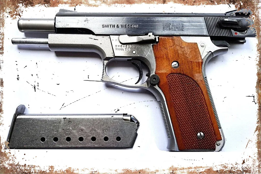 

The Handgun Metal Sign Gun Tin Poster Decorative Plaque For Bar Pub Club Wall Art Home Decor Iron Painting Gamer Decoration