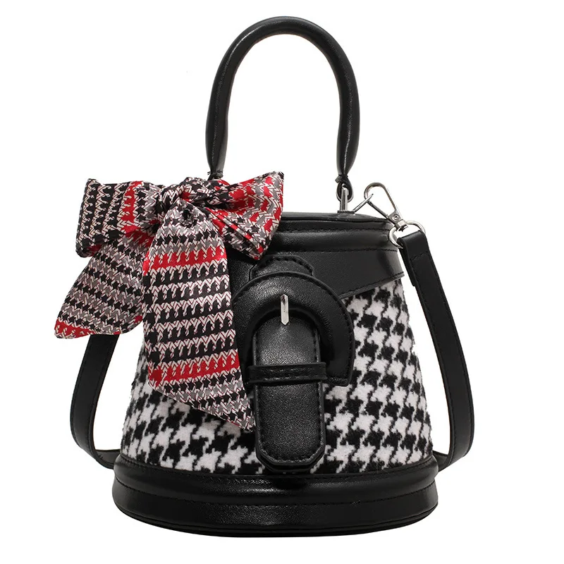 

2021 New Winter Personality Brim Barrel Women Bag Popular Leopard Plover Case Hand The Bill Of Lading Shoulder Bag