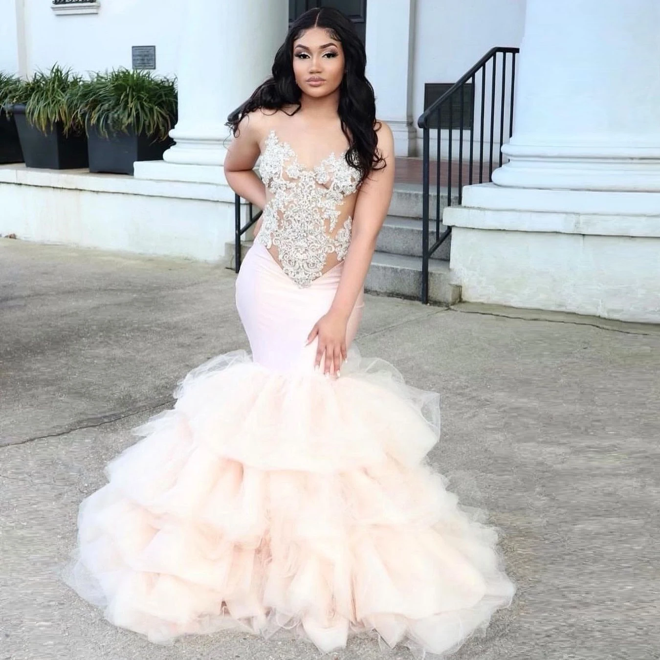 

Pretty Sexy Prom Dresses 2021 Mermaid O Neck Lace Applique Sleeveless Tulle Ruffles Plus Size Women Evening Party Elegant Gowns
