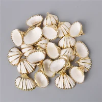 10pcs 18 30mm natural shell pendants charms fan shape necklace pendant for jewelry making diy bracelet necklaces accessories