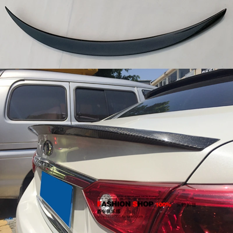 Черный автомобиль настоящий спойлер багажника из углеродного волокна крыло