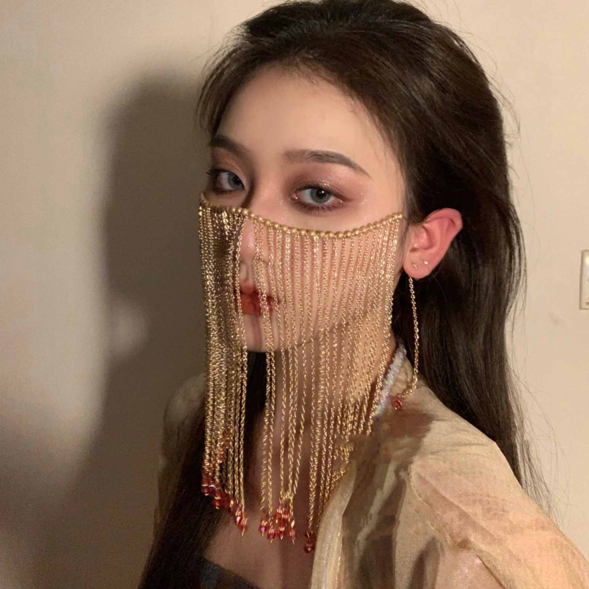 

Water drop tassel hair act the role ofing fashion princess individual character tide design sense, face is acted the role ofing