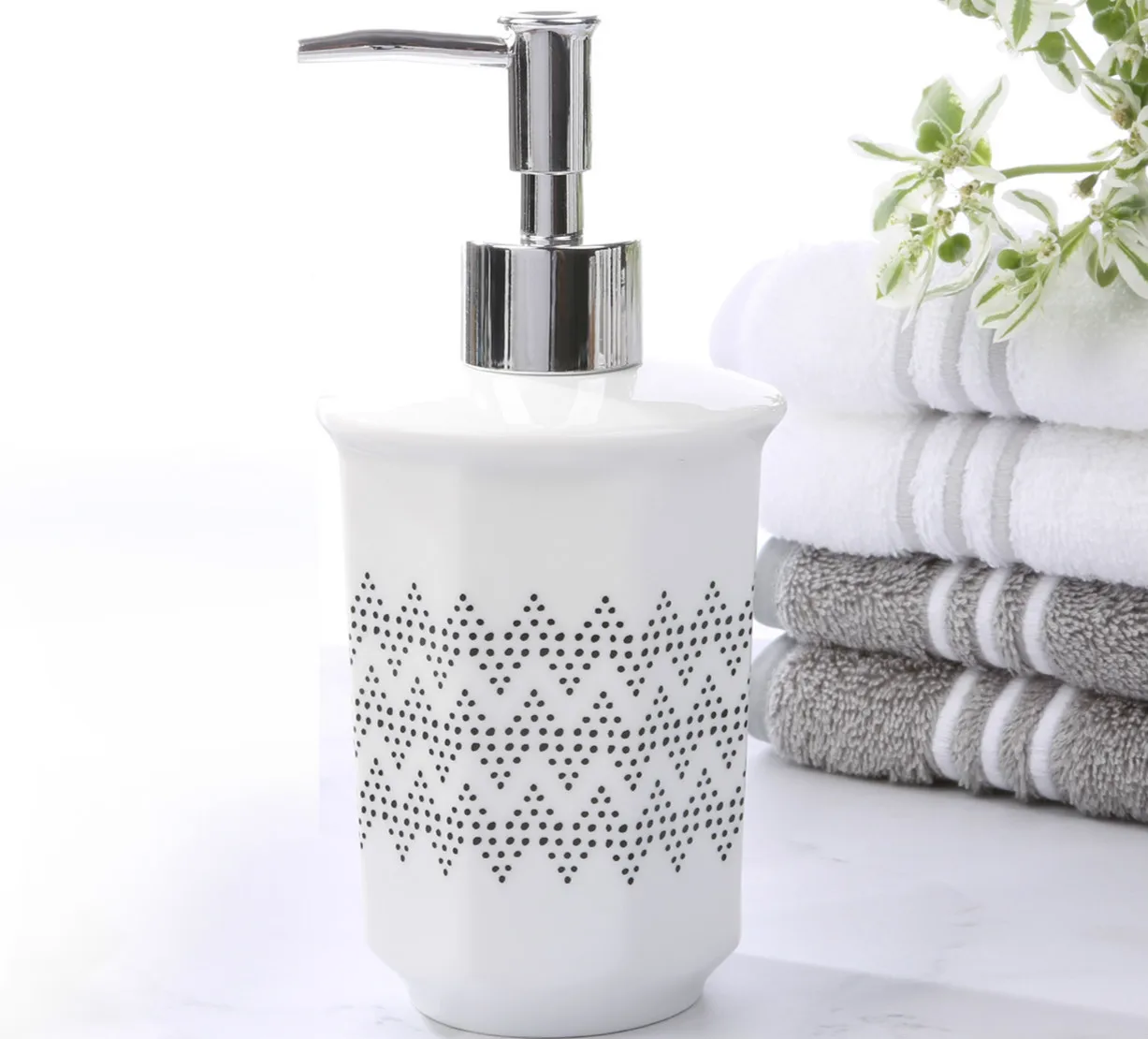 

Ceramic hand sanitizer bottle press bathroom soap shower gel shampoo bottle lotion storage bottle bathroom