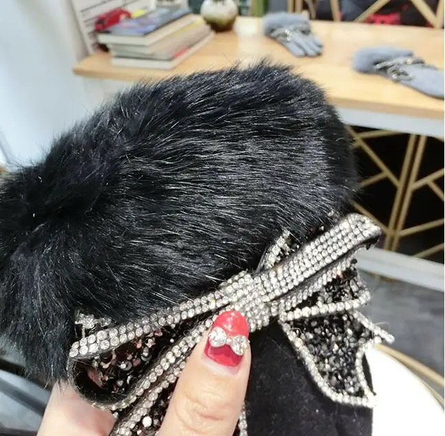 Women's autumn winter thicken warm fur wollen gloves lady's touch screen bling diamonds bow glove driving R2370 | Аксессуары для