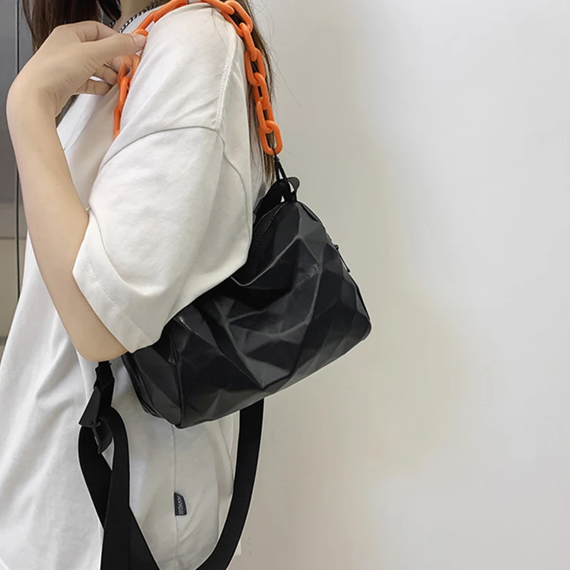 Top Brand Couple Chain Shoulder Bags Female Leather Messenger Bag Men Chest Bag Design Luxury Handbag Waist Bag Satchels Women