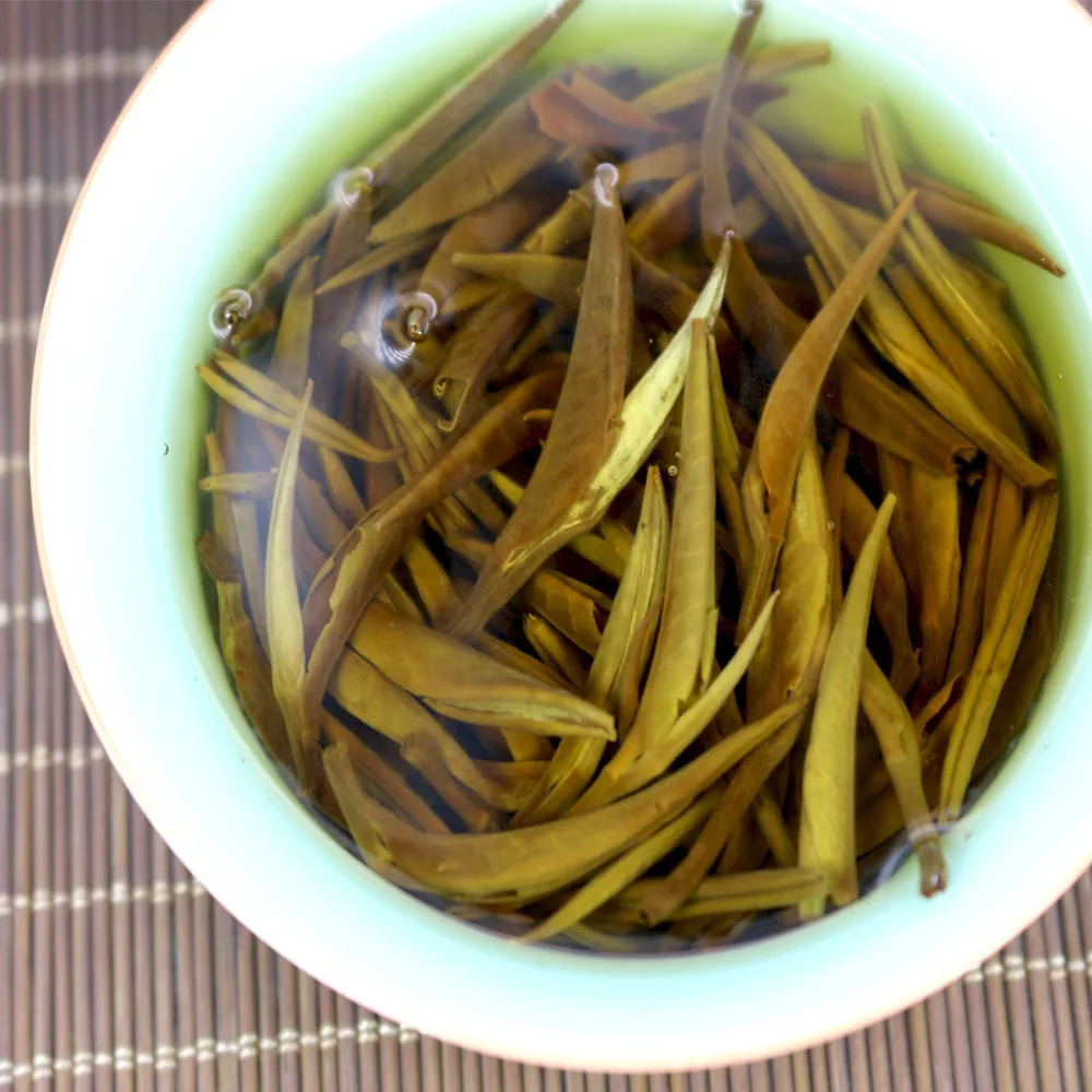 Китайский высокогорный чай BaiHao Yinzhen Белый Серебряный игольчатый зеленый