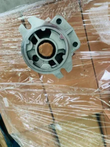 Шестеренчатый насос гидравлический пилотный используемый для экскаватора KOMATSU