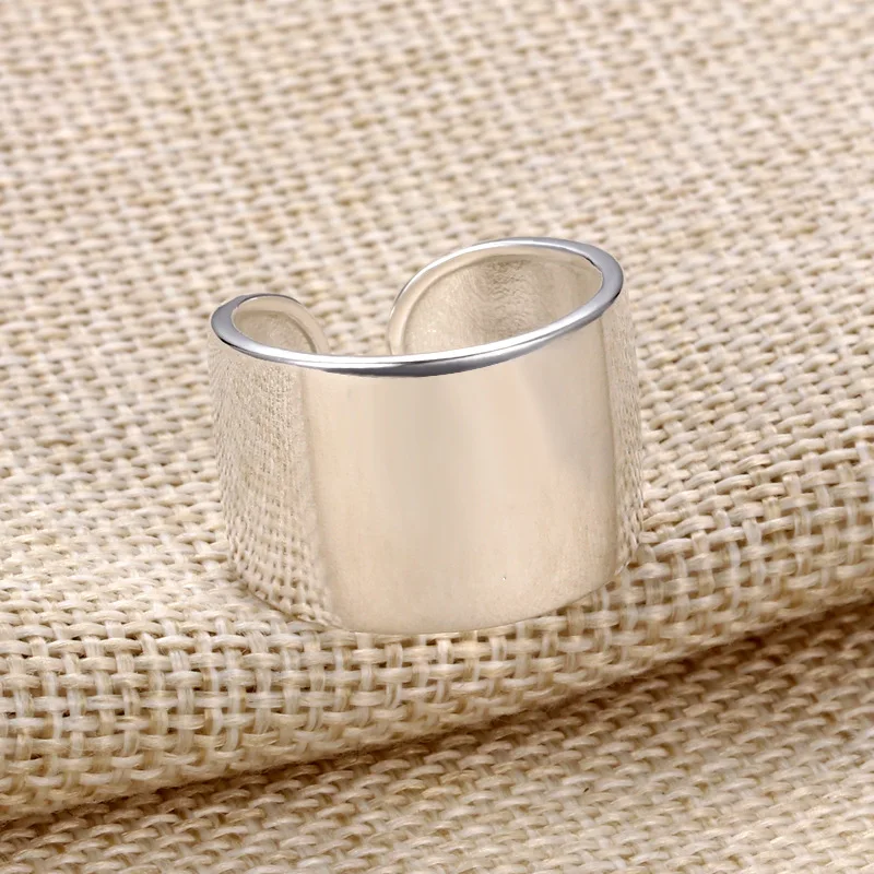 Очаровательное гладкое кольцо для женщин