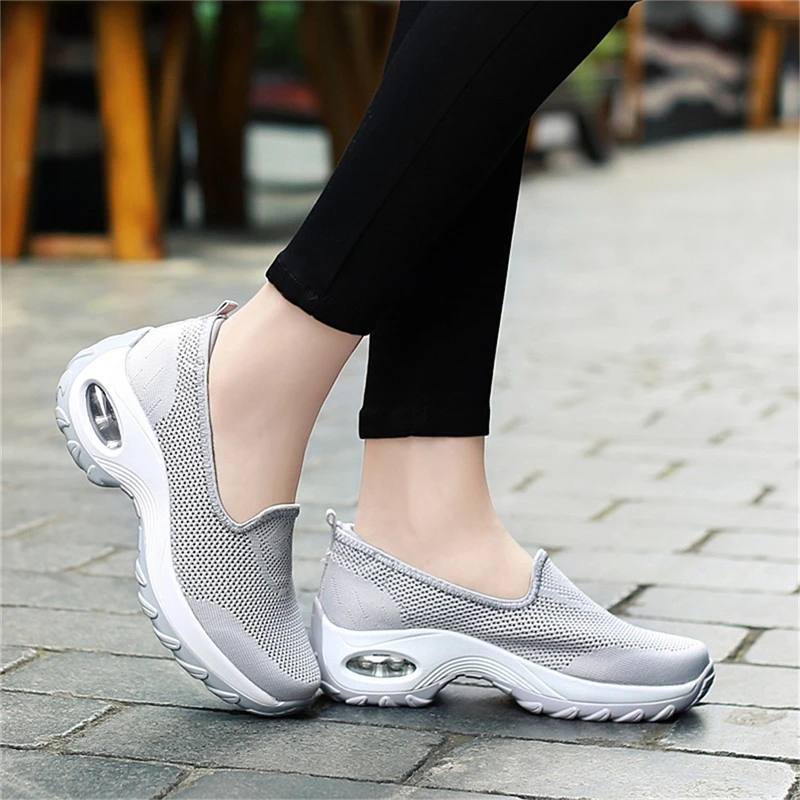 

Women Summer Mesh Sneakers Ladies Slip On Knitting Walking Shoes Female Casual Comfortable Woman Loafers Flat Shoes 2021