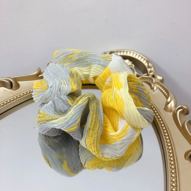 

Korea Dongdaemun oil painting folds texture girl sweet large intestine hair ring Japanese hair ring hair accessories