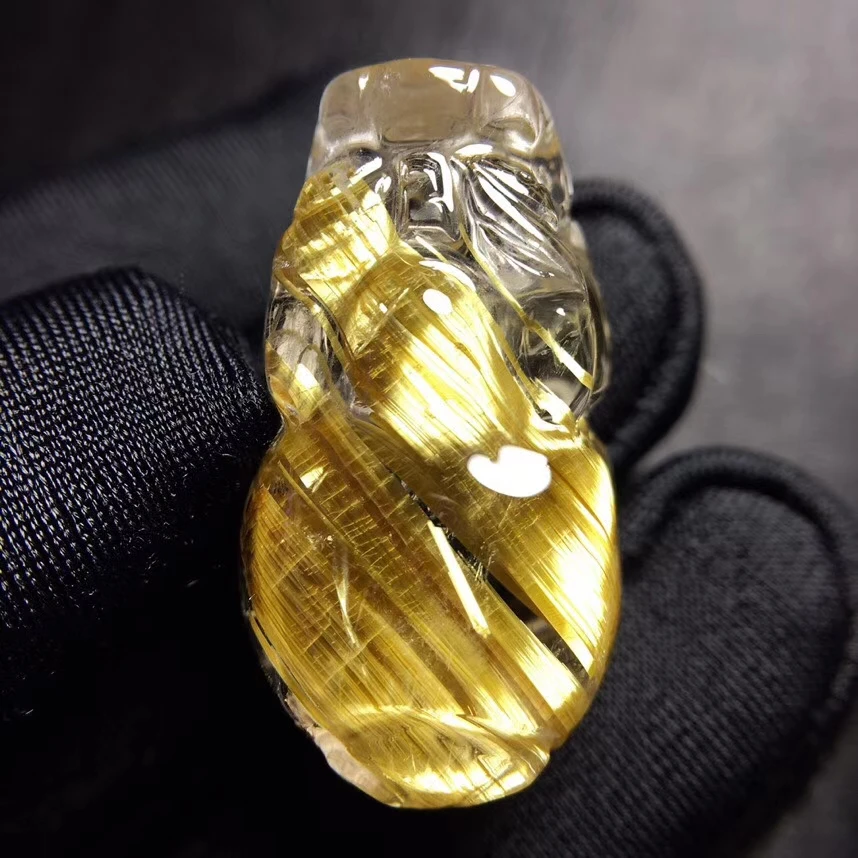 Online Natürliche Gold Rutilquarz Pi Xiu Geschnitzte Anhänger Edelstein 27*15*11,8mm Brasilien Wohlhabenden Frauen Rare Schmuck Echtes AAAAAA