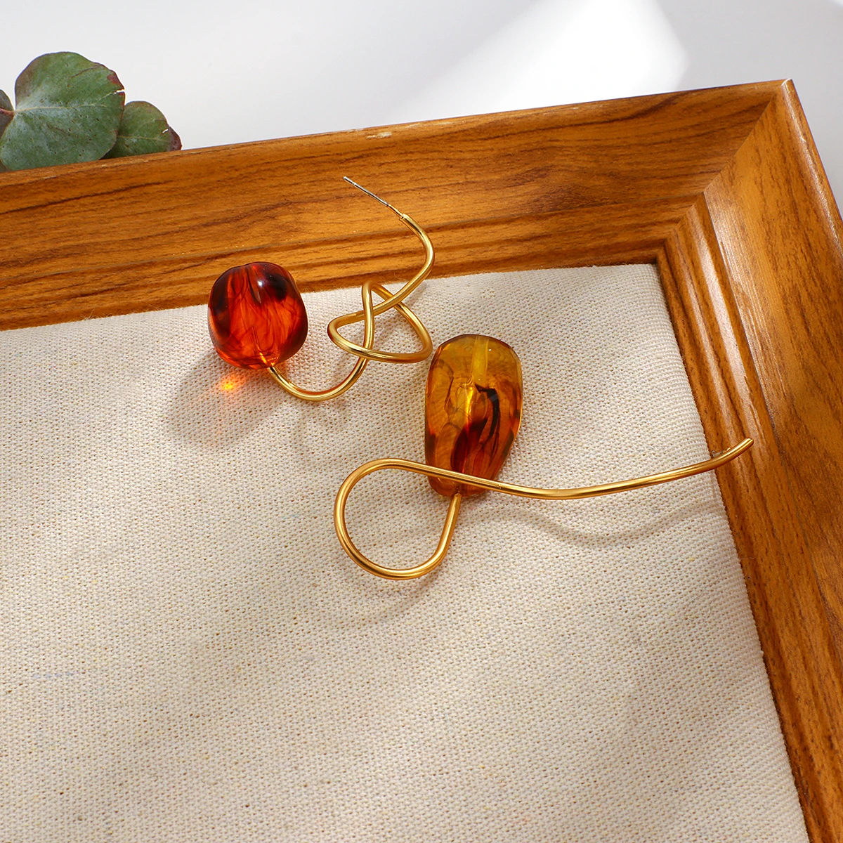 

AMORCOME 2021 Korean Unique Statement Drop Earrings For Women Resin Pendant Dangle Earring Fashion Wedding Jewelry