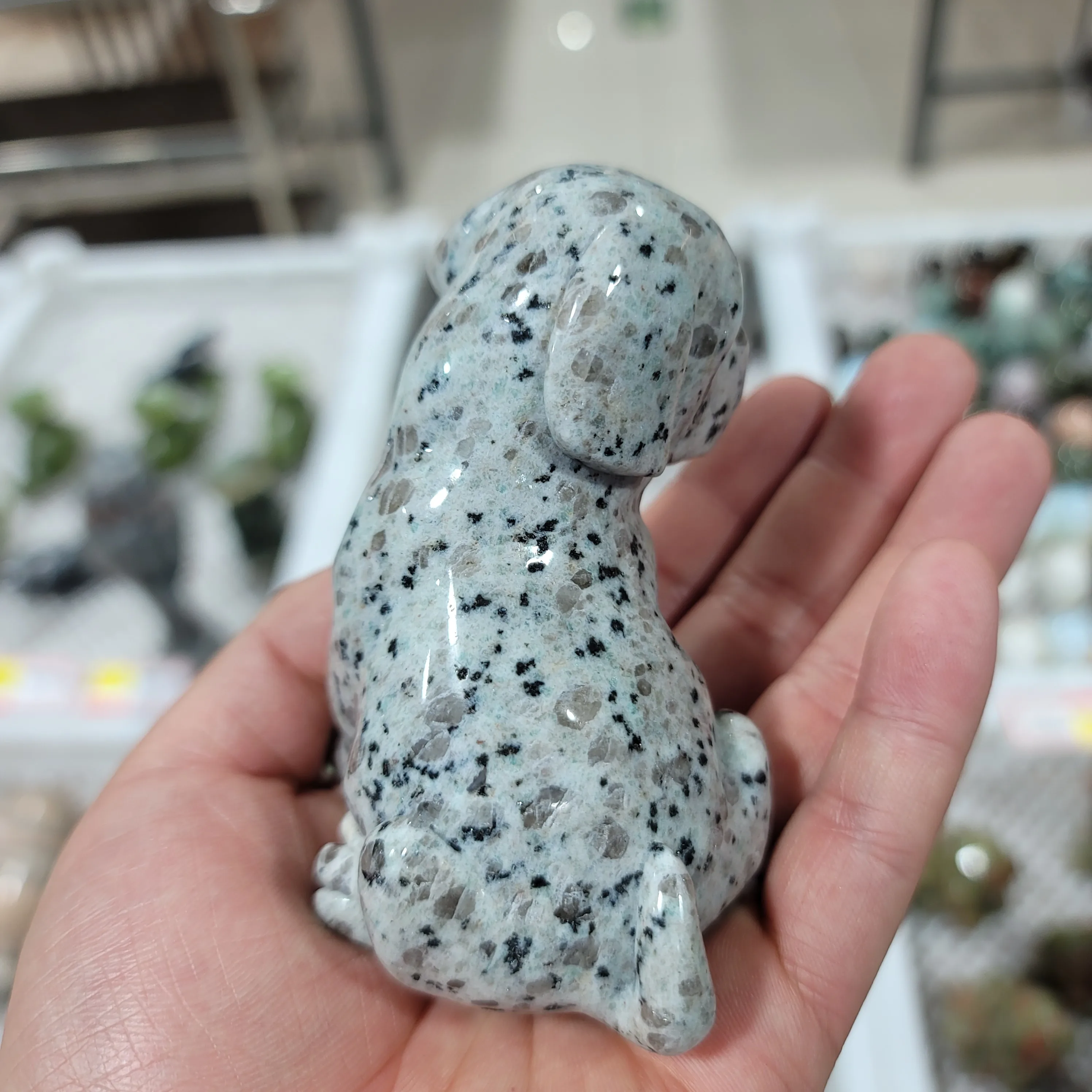 

Free Shipping 1Pc Natural Carved Stone Guardian Speckled Stone Figurines Reiki Chakra Decor Healing Crystal Statue Stone