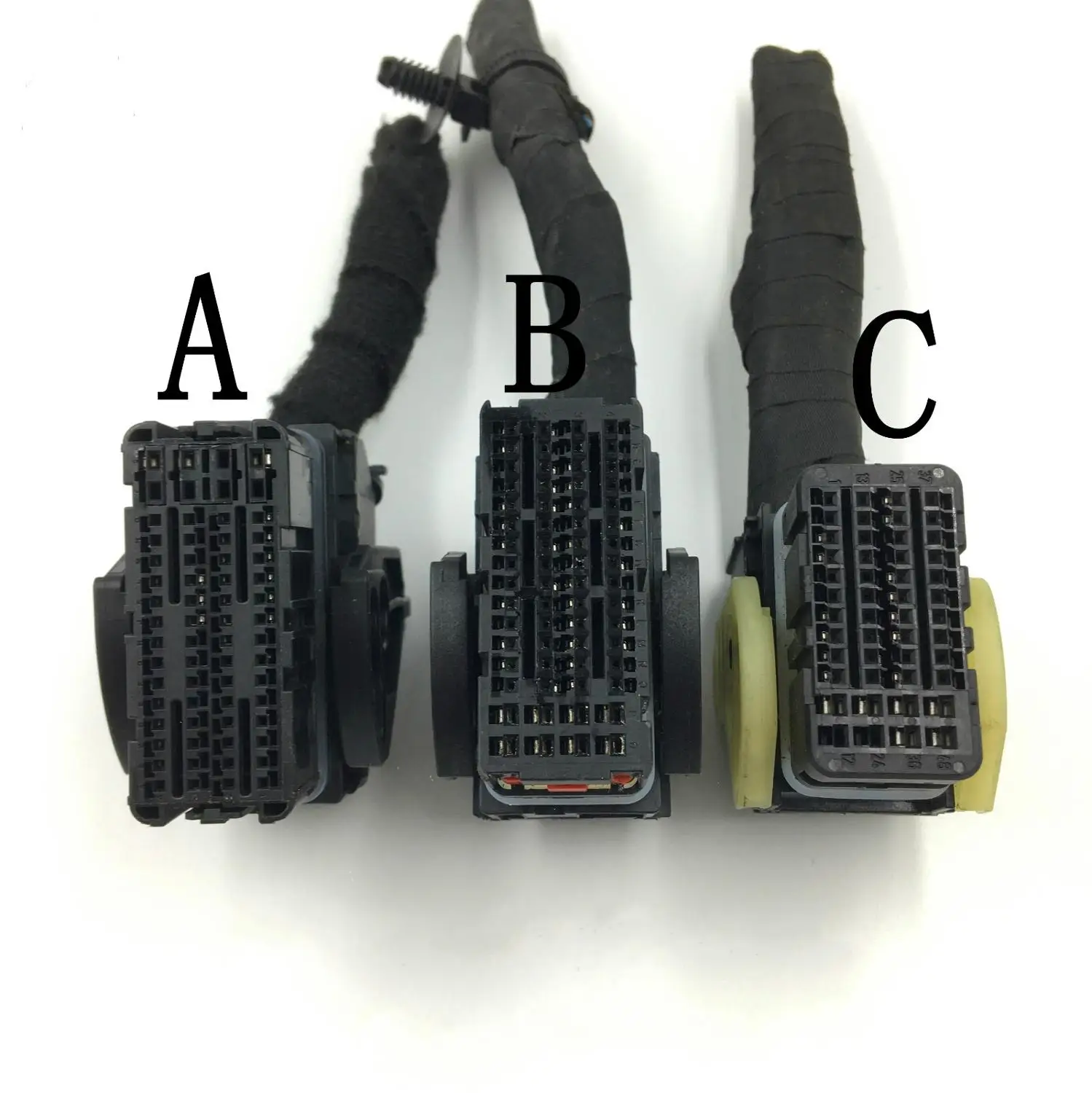 Автомобильный двигатель компьютерная плата ECU M7 64Pin разъем|Кабели и коннекторы